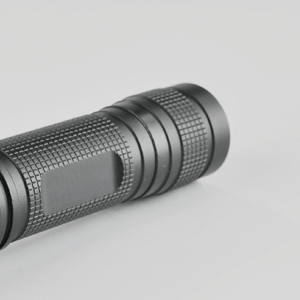 Pivoi 15W 1000 Lumens LED Tactical Flashlight