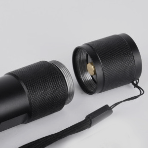 Pivoi 600 Lumens 10W LED Tactical Flashlight